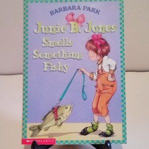 SCHOLASTIC Book Paperback